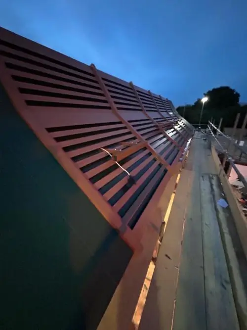 Industrial roofing in aluminium McDonalds