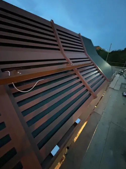 Industrial roofing in aluminium for McDonalds